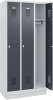 FORMAT Garderobenschrank
B900xT500xH1950 mm
RAL 7035/7016, 3 Abteile - More 1