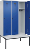 Garderobenschrank EVOLO
mit U.-Bank, KST-Leisten
RAL 7035/5010, 3 Abteile - More 1