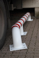 Einfahrhilfe
L3000xD159 mm rot/schw.
zum aufdübeln