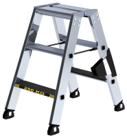 Alu-Stehleiter 250 kg
2x3 Stufen clip-step R13
Gesamthöhe 0,67 m