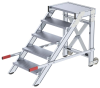 Alu-Arbeitspodest fahrbar
5 Alu-Stufen B 600 mm
Podesthöhe 0,99 m
