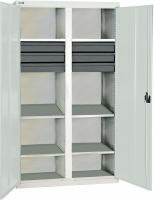 Werkzeugschrank
B1000xT500xH1800 mm
RAL7035