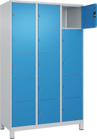 Fächerschrank CLASSIC
B1200xT500xH1950 mm
RAL 7035/5012, 3x5 Fächer