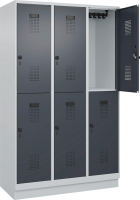 Doppelst. Schrank EVOLO
mit 100 mm hohem Sockel
RAL7035/7016, 3x2Abteile