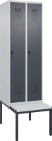 Garderobenschrank EVOLO
mit U.-Bank, KST-Leisten
RAL 7035/7016, 2 Abteile