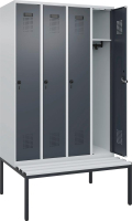 Garderobenschrank EVOLO
mit U.-Bank, KST-Leisten
RAL 7035/7016, 4 Abteile