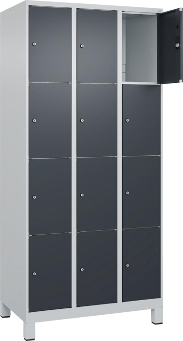 Fächerschrank CLASSIC
B900xT500xH1950 mm
RAL 7035/7016, 3x4 Fächer - Detail 1