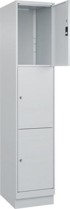 Fächerschrank CLASSIC
B400xT500xH1950 mm
RAL 7035/7035, 1x3 Fächer - Detail 1
