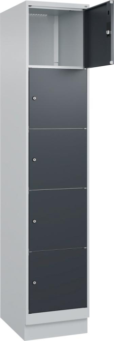 Fächerschrank CLASSIC
B400xT500xH1950 mm
RAL 7035/7016, 1x5 Fächer - Detail 1