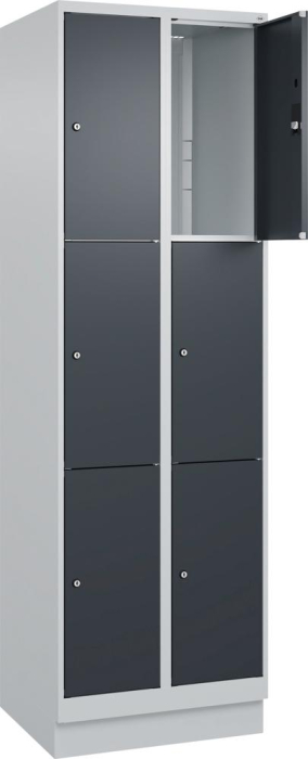 Fächerschrank CLASSIC
B600xT500xH1950 mm
RAL 7035/7016, 2x3 Fächer - Detail 1
