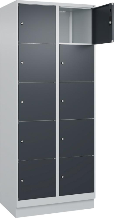 Fächerschrank CLASSIC
B800xT500xH1950 mm
RAL 7035/7016, 2x5 Fächer - Detail 1
