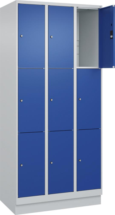 Fächerschrank CLASSIC
B900xT500xH1950 mm
RAL 7035/5010, 3x3 Fächer - Detail 1
