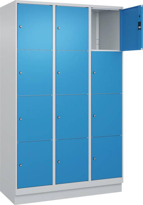 Fächerschrank CLASSIC
B1200xT500xH1950 mm
RAL 7035/5012, 3x4 Fächer - Detail 1