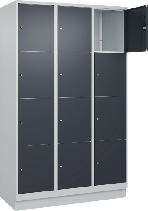 Fächerschrank CLASSIC
B1200xT500xH1950 mm
RAL 7035/7016, 3x4 Fächer - Detail 1