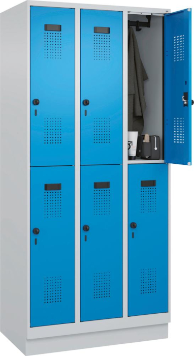 Doppelst. Schrank EVOLO
mit 100 mm hohem Sockel
RAL7035/5012, 3x2Abteile - Detail 1