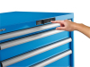 Schubladenschrank 27x27E
B564xT572xH890mm
RAL 7035 fahrbar - More 12