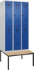 Doppelst. Schrank EVOLO
mit untergeb. Sitzbank
RAL7035/5010, 3x2Abteile - More 4