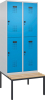 Doppelst. Schrank EVOLO
mit untergeb. Sitzbank
RAL7035/5012, 2x2Abteile - More 4
